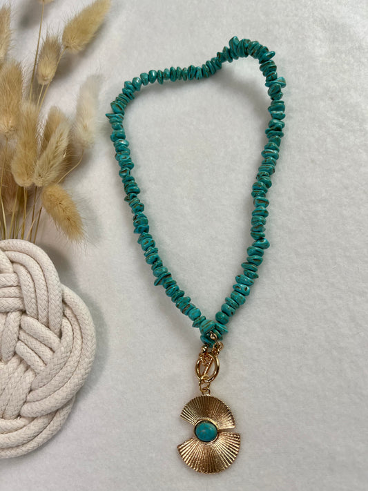 Collier en perle bleu turquoise